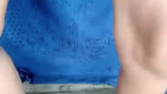 Sonam_hotmom